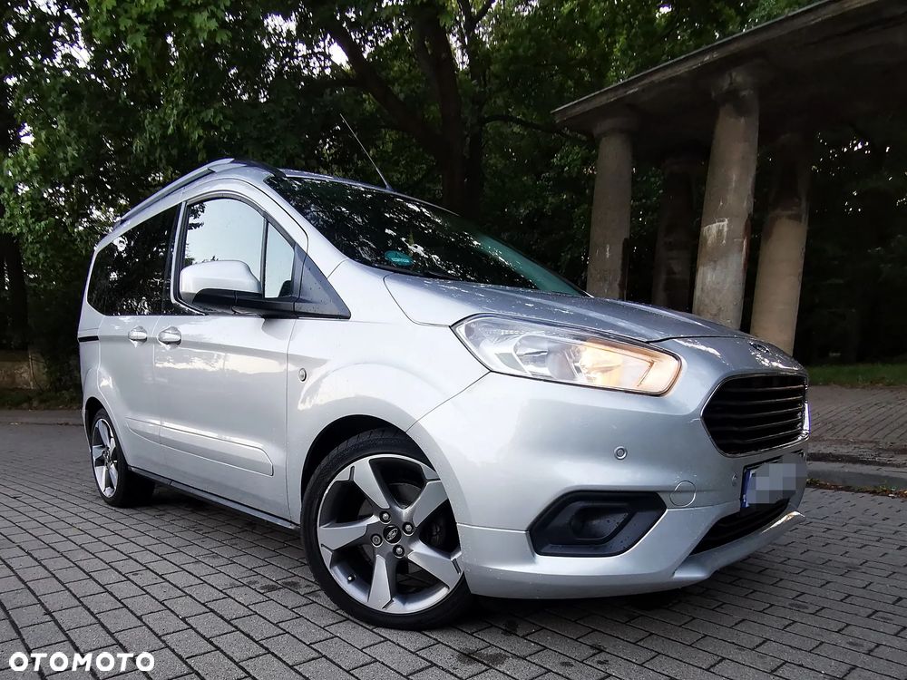 Ford Tourneo Courier 1.5 TDCi S&S Titanium - 12