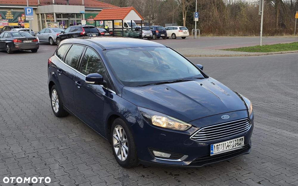 Ford Focus 1.0 EcoBoost Start-Stopp-System TITANIUM DESIGN - 10