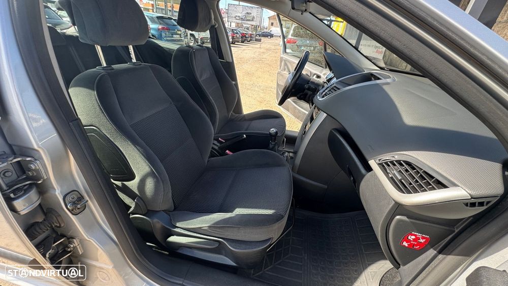 Peugeot 207 1.6 HDi Sport - 18