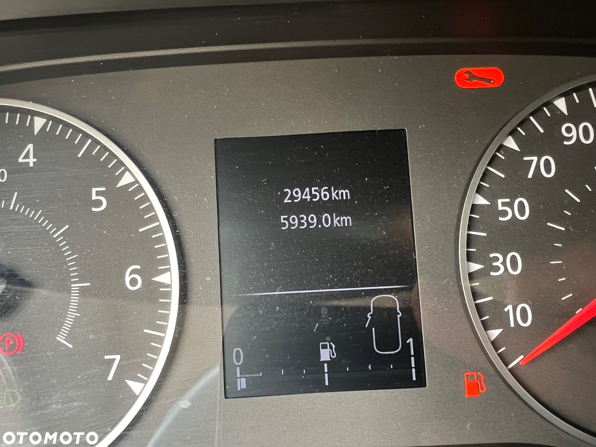 Dacia Duster TCe 100 2WD Celebration - 12