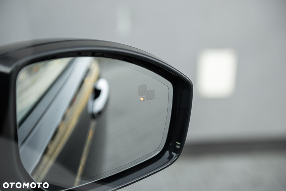 Land Rover Discovery Sport 2.0 D180 R-Dynamic HSE - 37