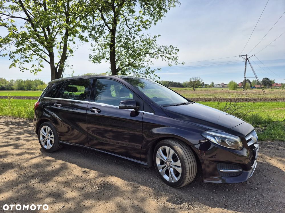 Mercedes-Benz Klasa B 200 7G-DCT UrbanStyle Edition - 15