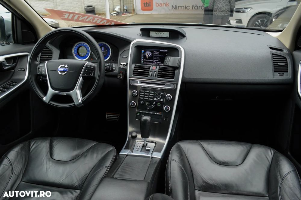 Volvo XC 60 D5 AWD Aut. RDesign - 28