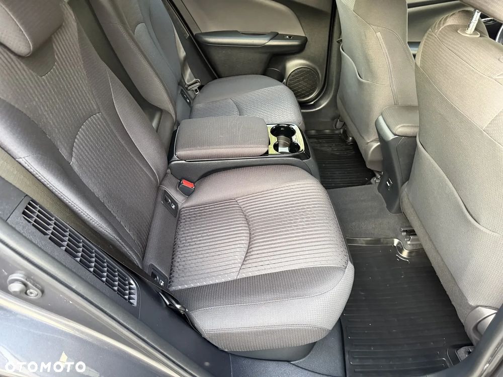 Toyota Prius Hybrid Executive - 38