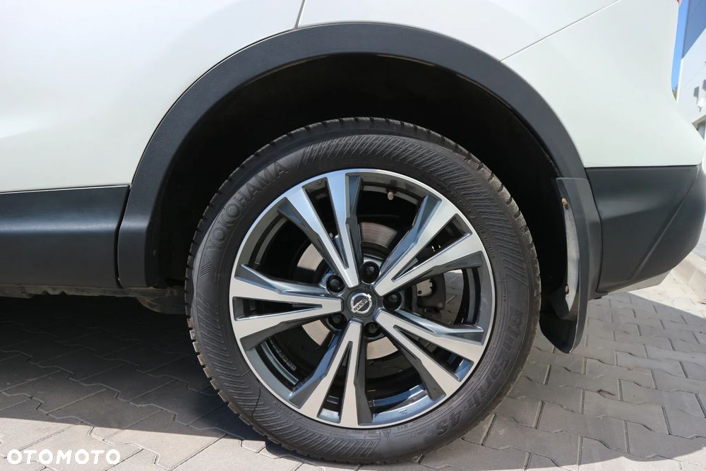 Nissan Qashqai 1.2 DIG-T N-Connecta Xtronic - 16