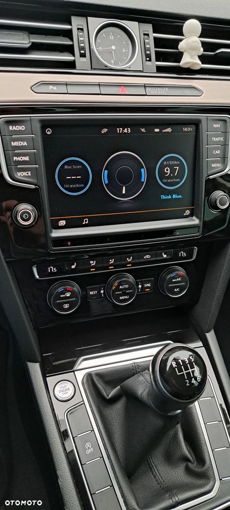 Volkswagen Passat Variant - 36