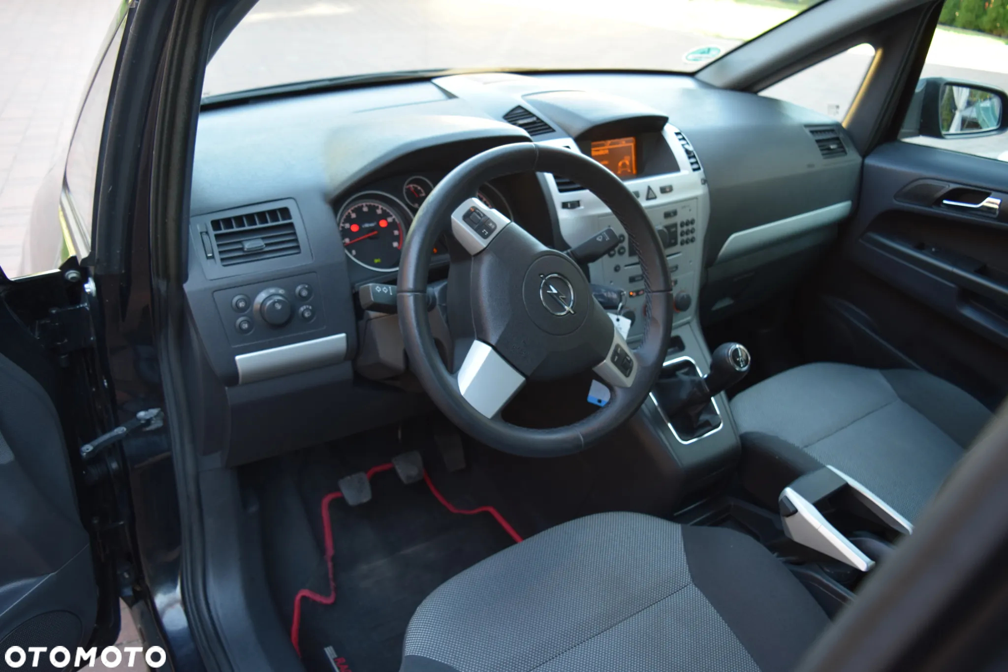 Opel Zafira 1.8 Enjoy - 13