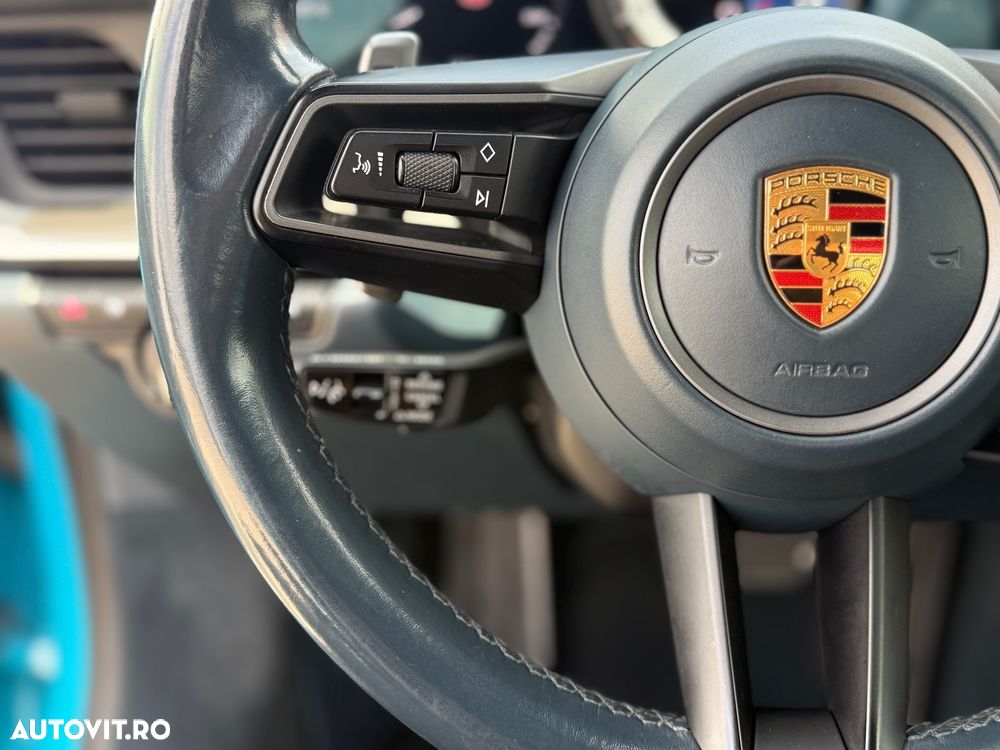 Porsche 911 Carrera 4S PDK - 6
