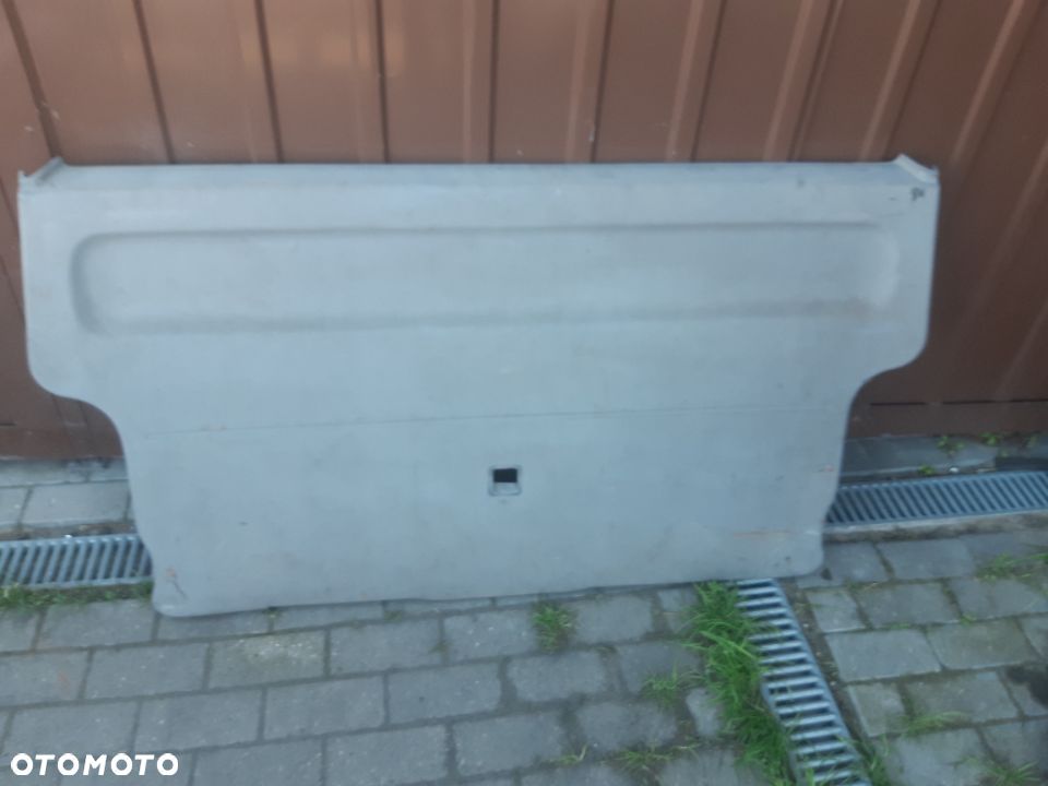 Boczek klapy bagażnika tył.vw t4 uszkodzony - 1