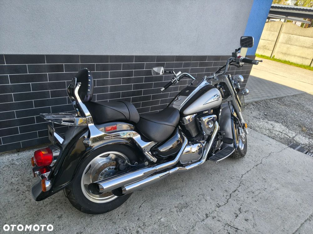 Suzuki Intruder - 17