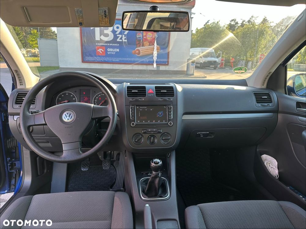 Volkswagen Golf 1.6 Comfortline - 14