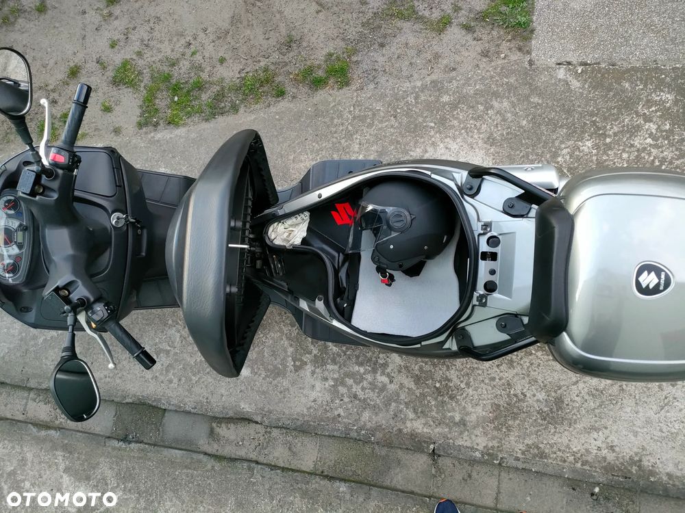 Suzuki Burgman - 7