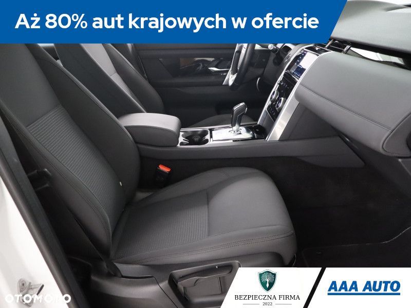 Land Rover Discovery Sport - 11