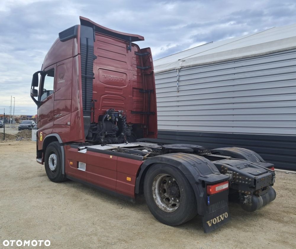 Volvo FH 500 XXL TELEWIZOR / KSENONY / FULL SPOJLERY / LAKIER METALIK / DŁUGA RAMA AKUMULATORY Z TYŁU / LAMPY LED / NAJWIĘKSZA KABINA XXL z TV / 2017 ROK !! - 6