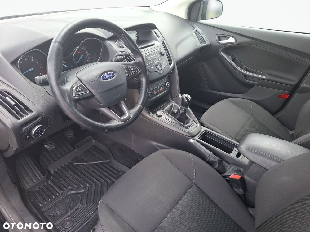 Ford Focus 1.6 Trend - 11