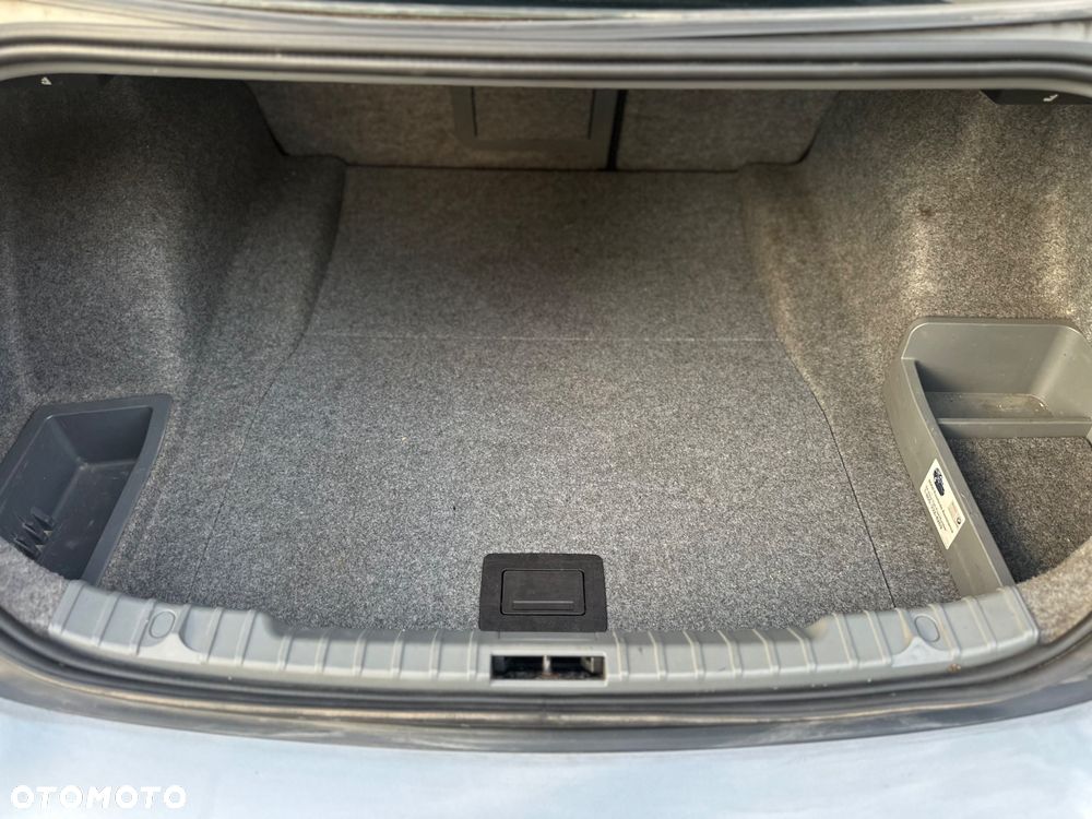 BMW Seria 3 - 16