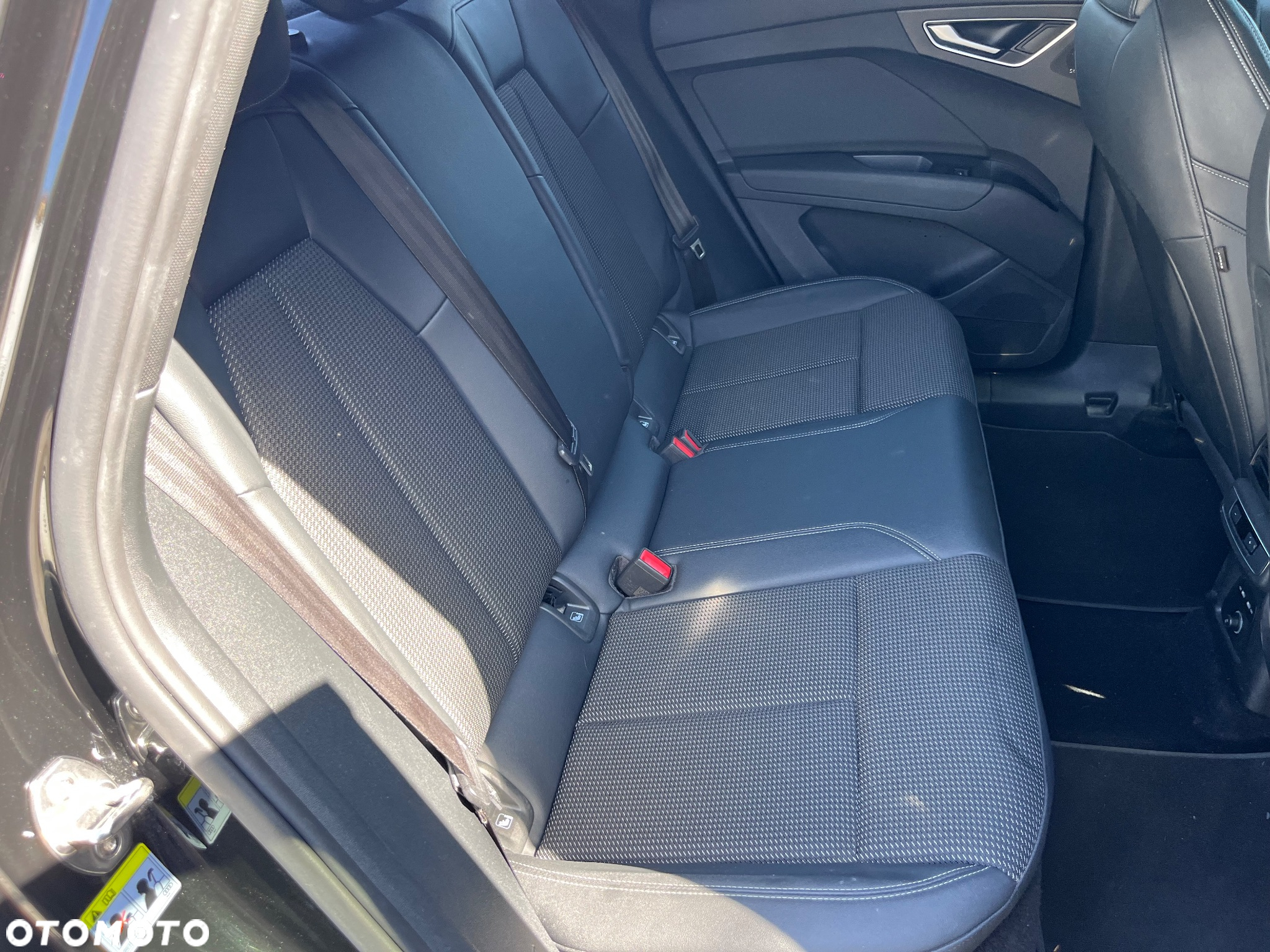 Audi Q4 e-tron 35 52kWh S Line - 24