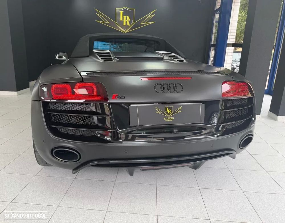 Audi R8 Spyder 5.2 FSi V10 quattro R tronic - 28