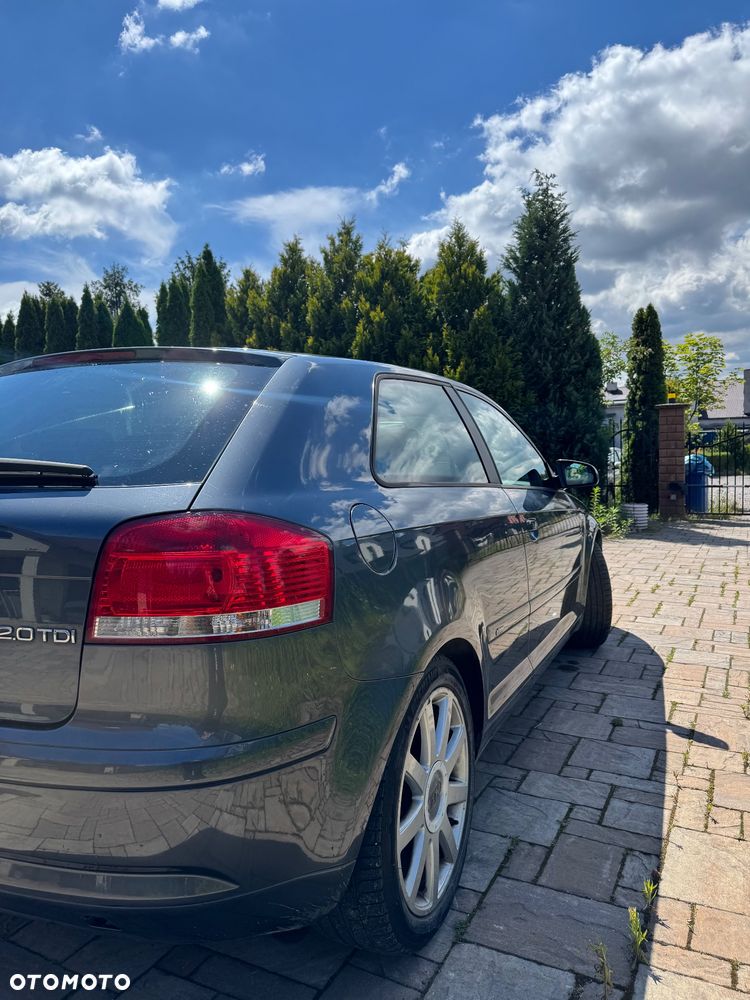 Audi A3 3-drzwiowe 2.0 TDI DPF Ambiente - 3