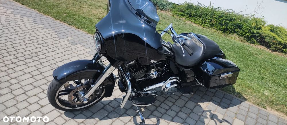 Harley-Davidson Touring Street Glide - 13