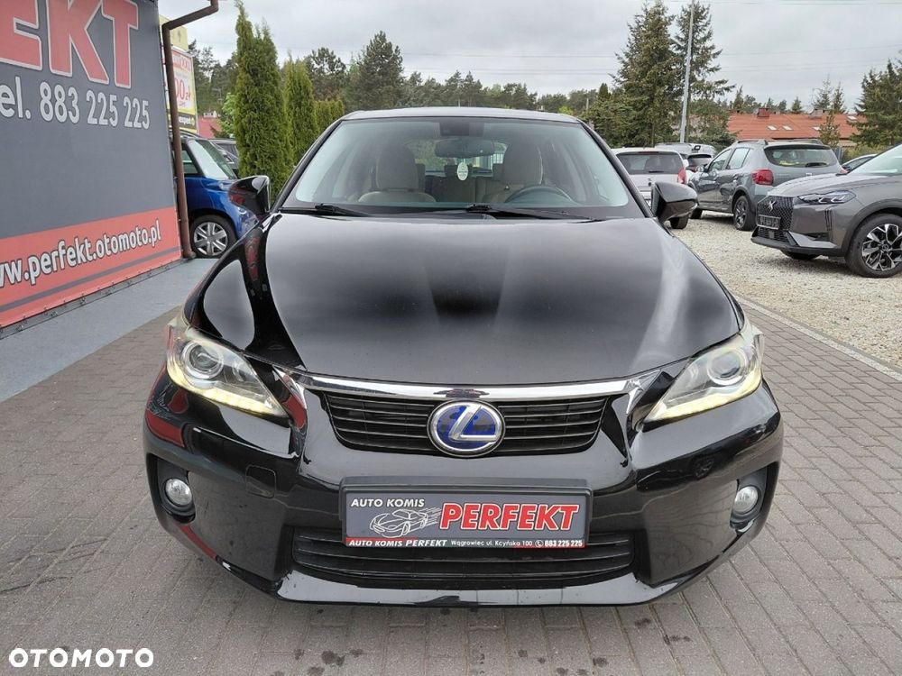 Lexus CT - 3