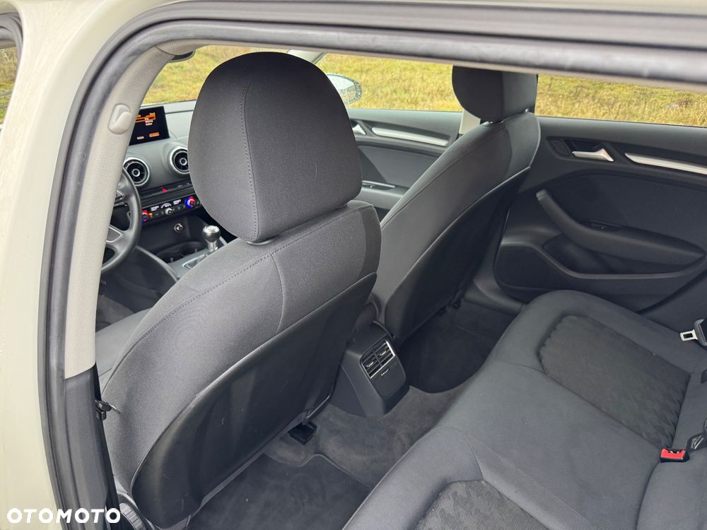 Audi A3 Sportback 1.4 TFSI Ambition - 17