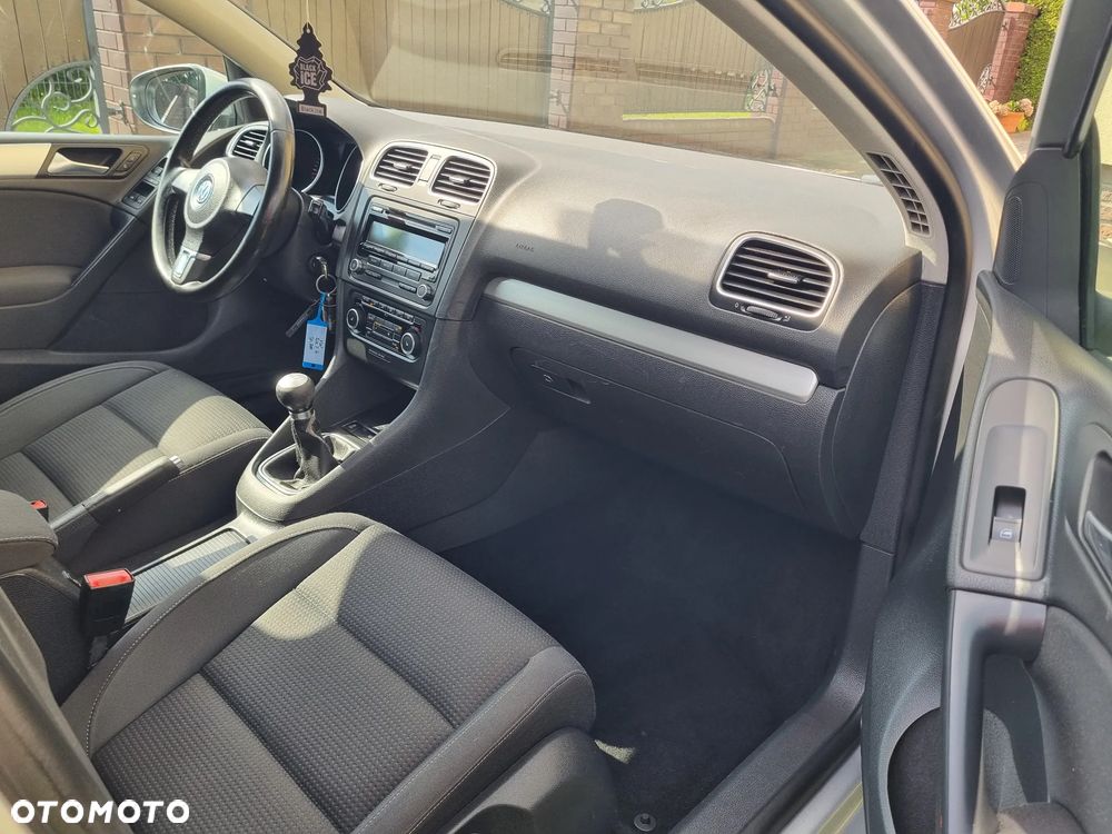 Volkswagen Golf 1.6 TDI DPF Comfortline - 23