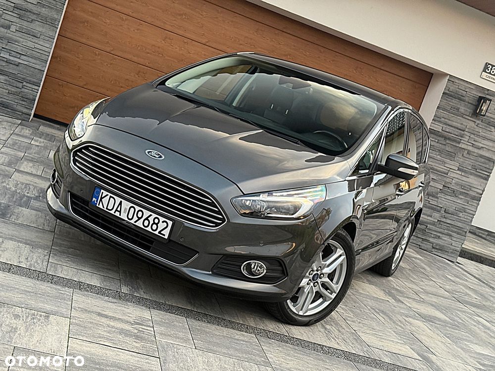 Ford S-Max 2.0 TDCi 4WD Titanium PowerShift - 24