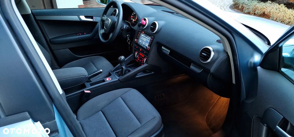 Audi A3 Sportback 1.6 Ambition - 16