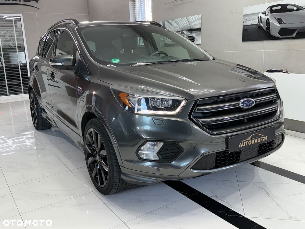 Ford Kuga 1.5 EcoBoost 2x4 ST-Line - 10