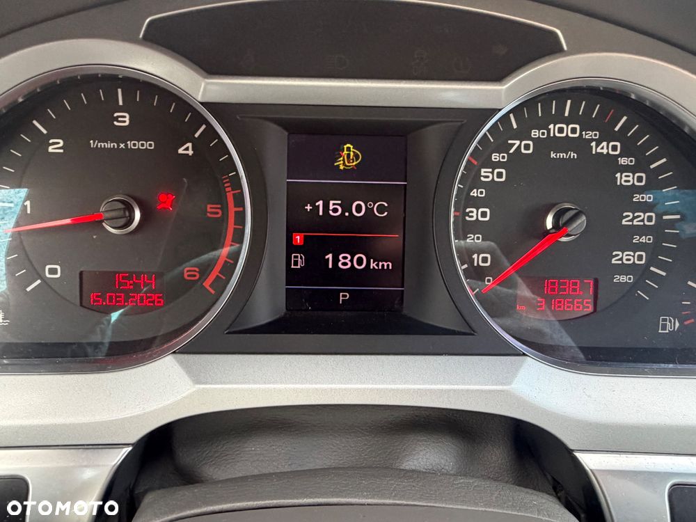 Audi A6 Avant 3.0 TDI DPF quattro tiptronic - 15