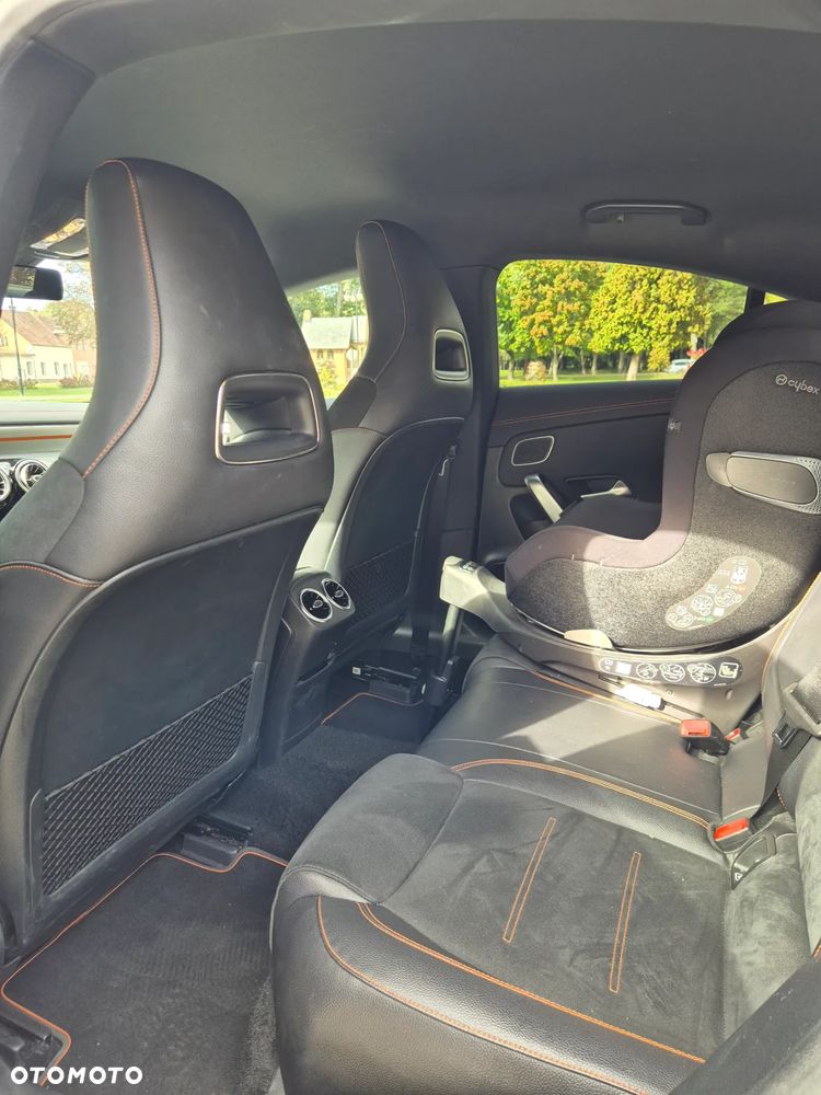 Mercedes-Benz CLA 220 AMG Line 7G-DCT - 12