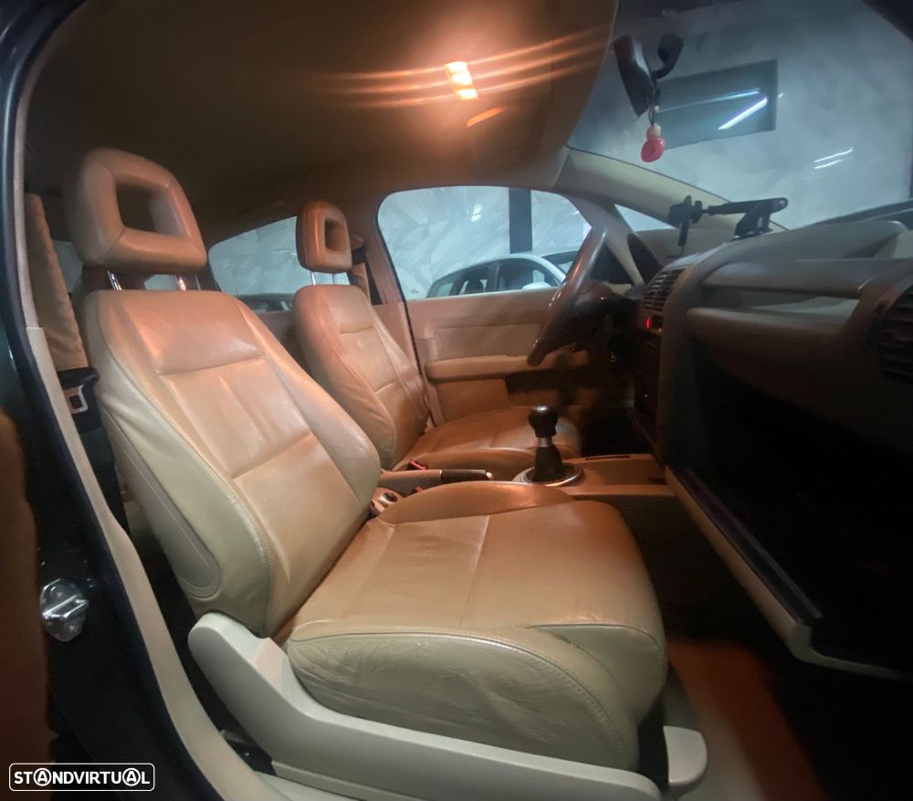 Audi A2 1.4 Attraction - 8