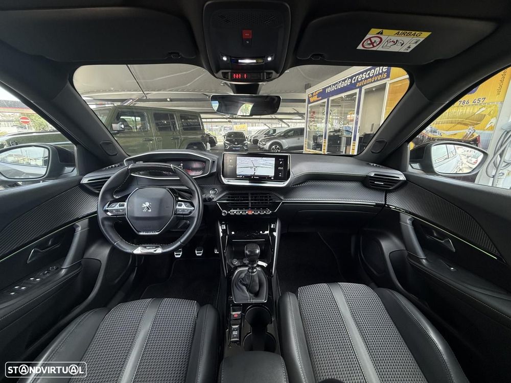 Peugeot 2008 1.2 PureTech GT - 37