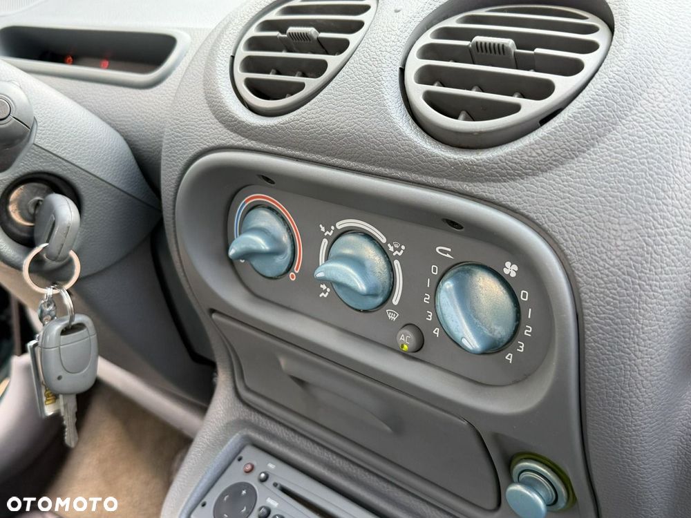 Renault Twingo - 17