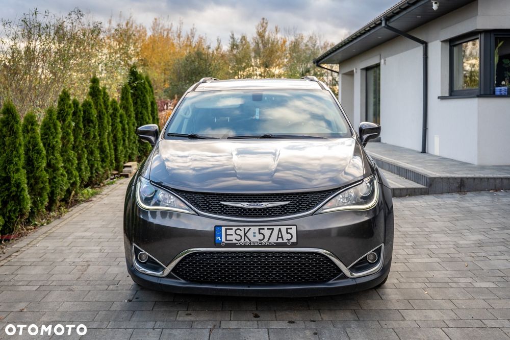 Chrysler Pacifica - 14