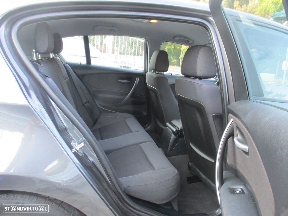 BMW 118 d — fotografia 22