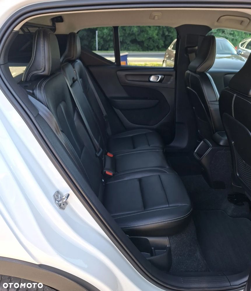 Volvo XC 40 D3 SCR Momentum Core - 12