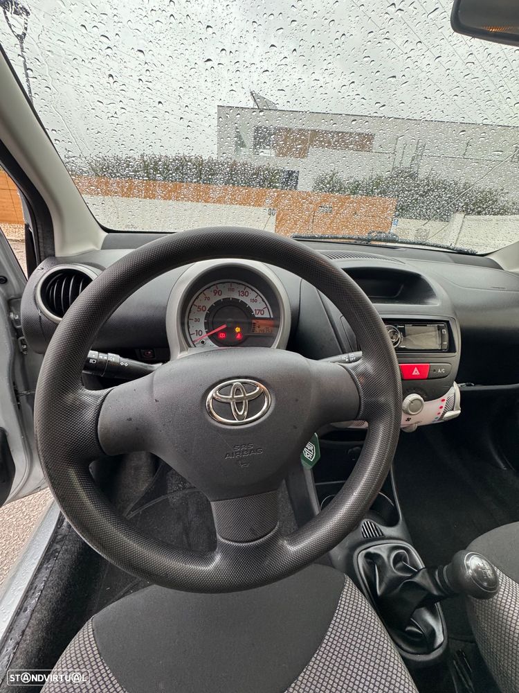 Toyota Aygo 1.0 + AC+VSC - 10