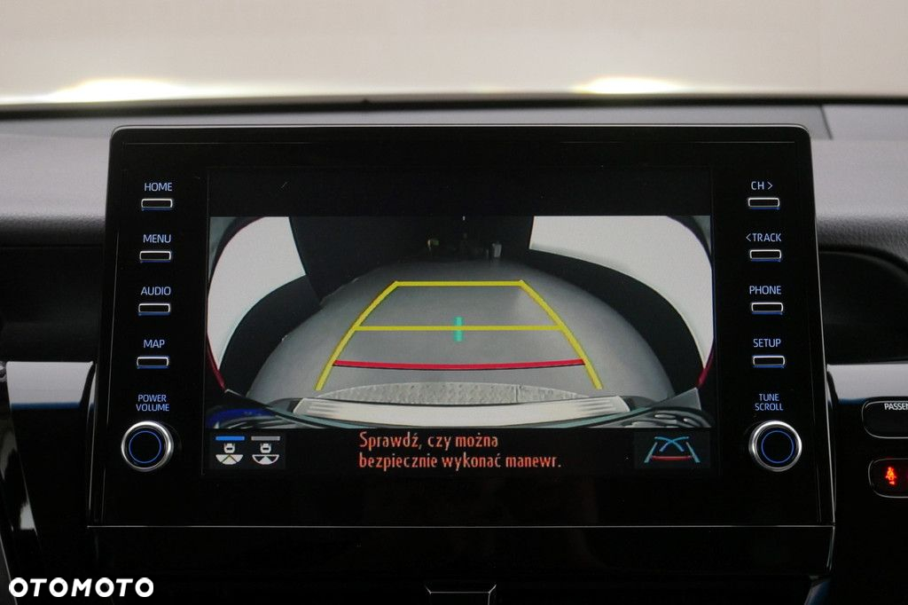 Toyota Camry - 18