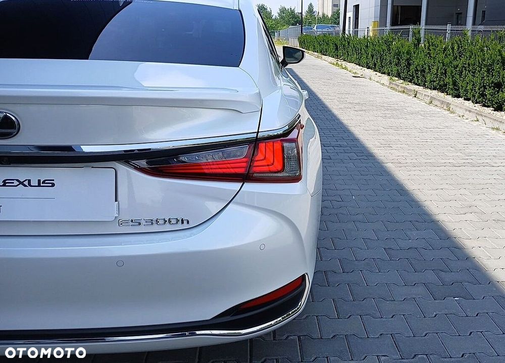 Lexus ES - 11