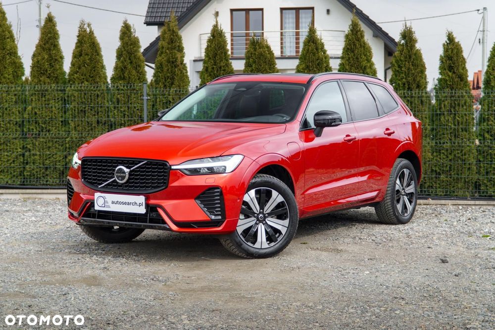 Volvo XC 60 T6 Plug-In Hybrid AWD Plus Dark - 1