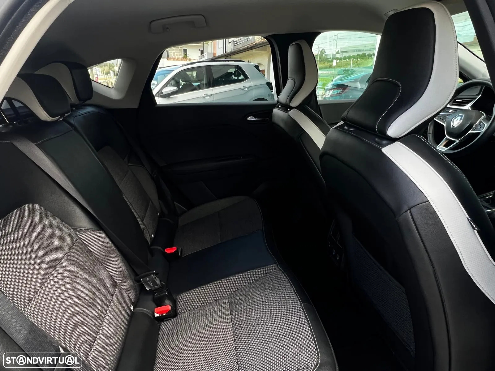 Renault Captur 1.0 TCe Exclusive - 14