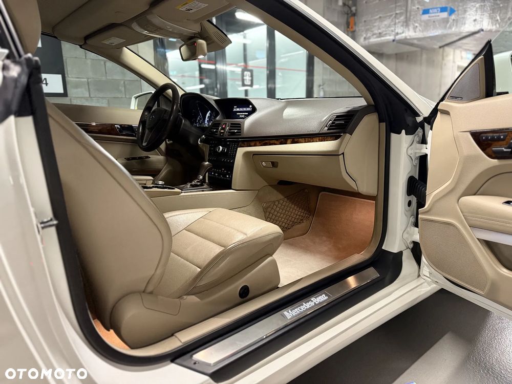 Mercedes-Benz Klasa E 500 BlueEFFICIENCY 7G-TRONIC Elegance - 13