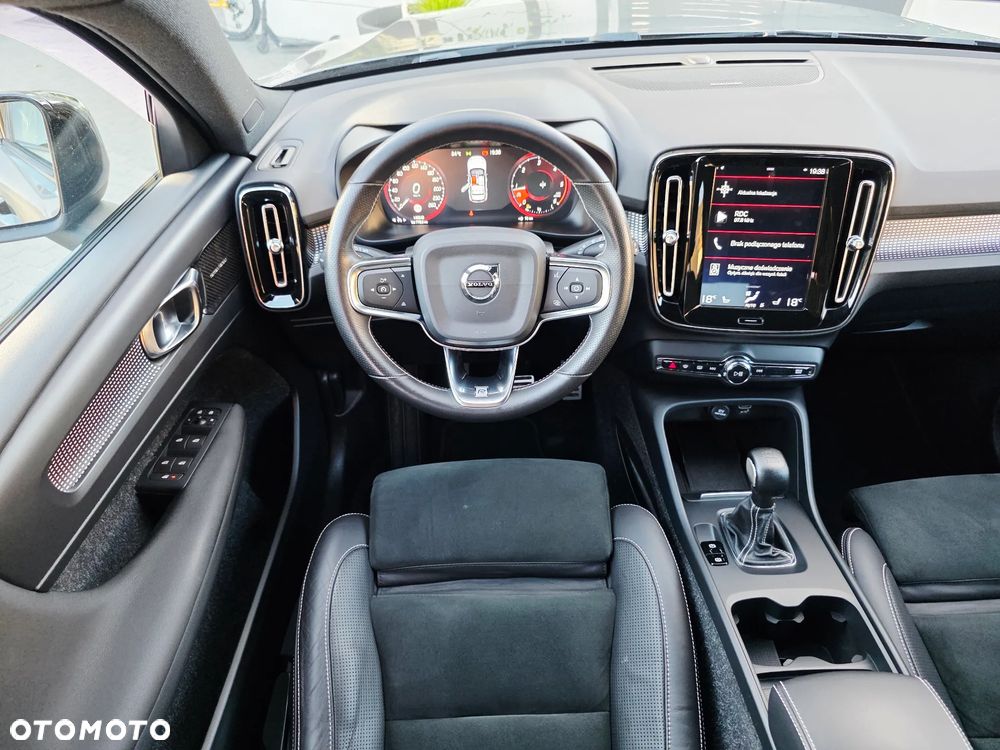 Volvo XC 40 D3 SCR R-Design - 28