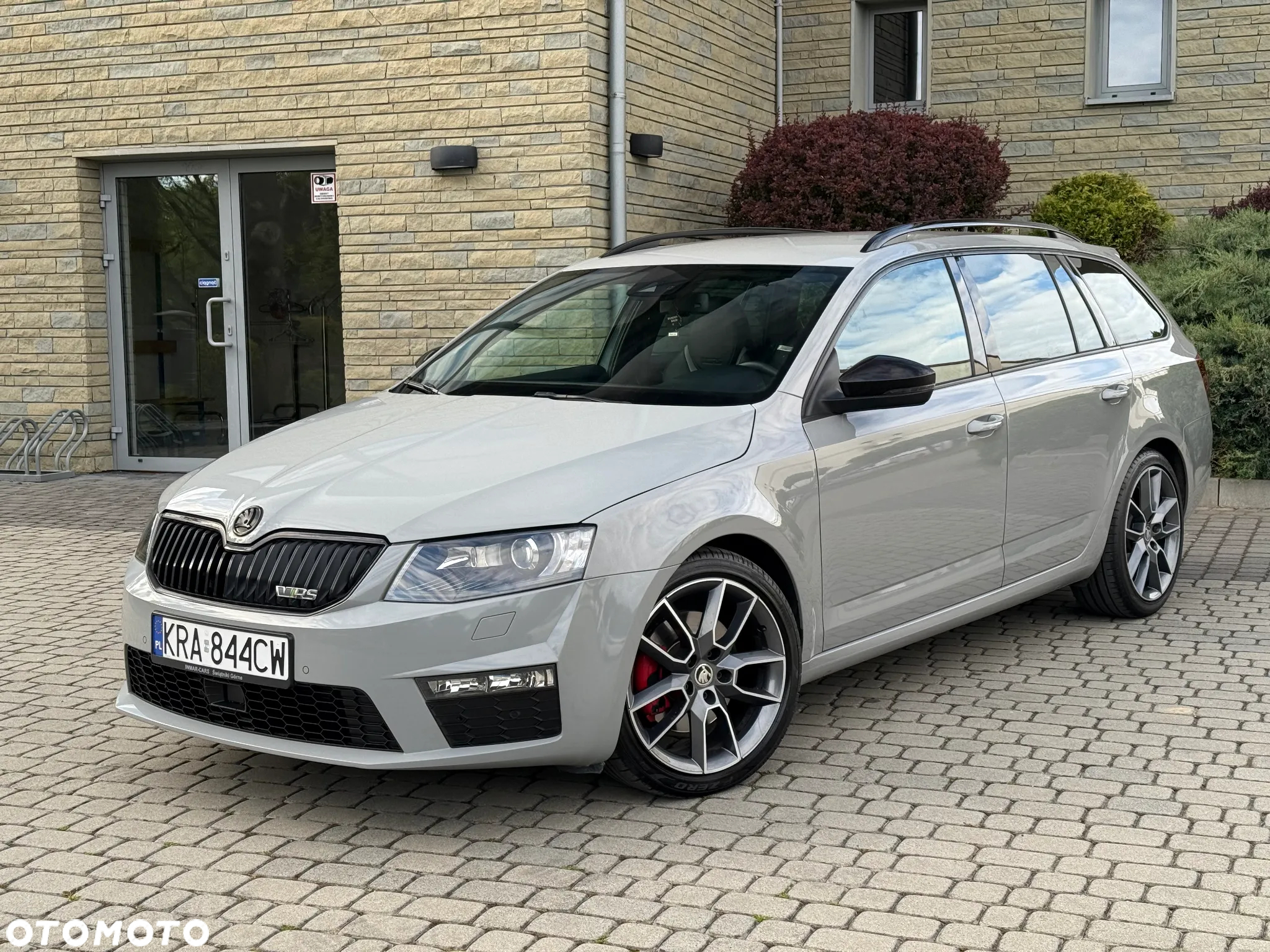 Skoda Octavia Combi 2.0 TDI 4x4 DSG RS - 9
