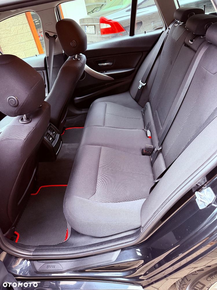 BMW Seria 3 320d Blue Performance - 6