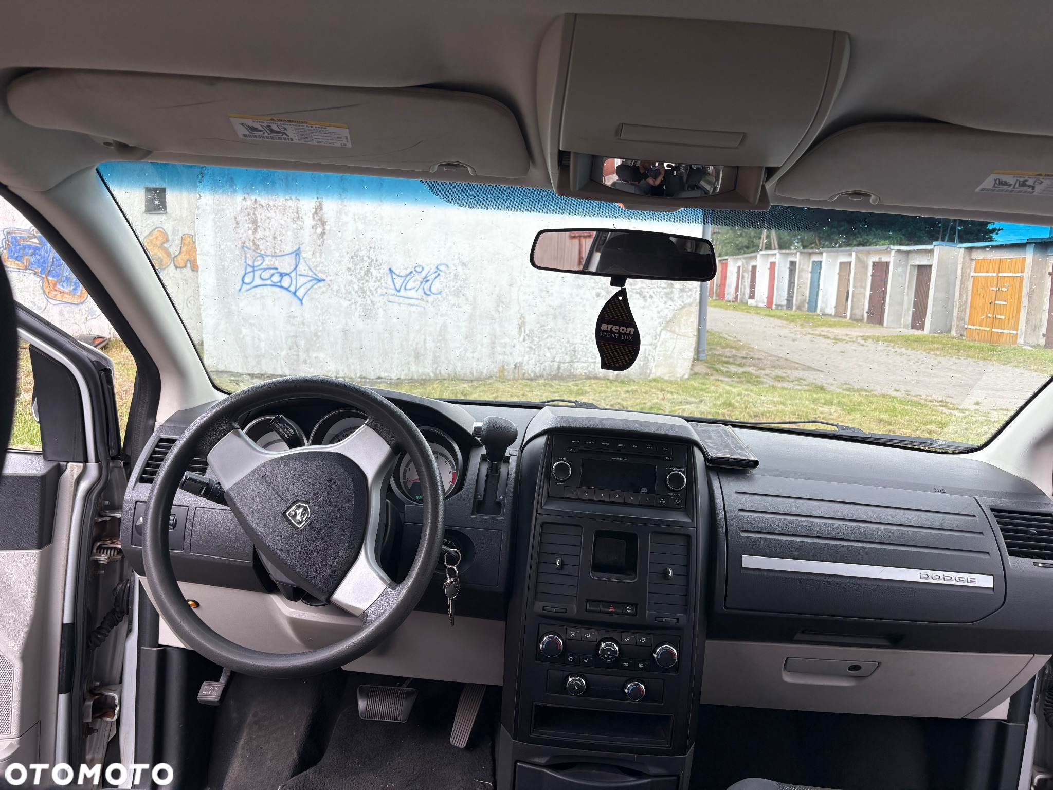 Dodge Grand Caravan 3.3 SE - 6