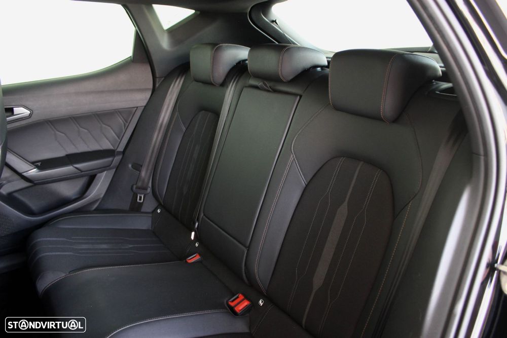 Cupra Leon 1.5 eTSI MID DSG - 41