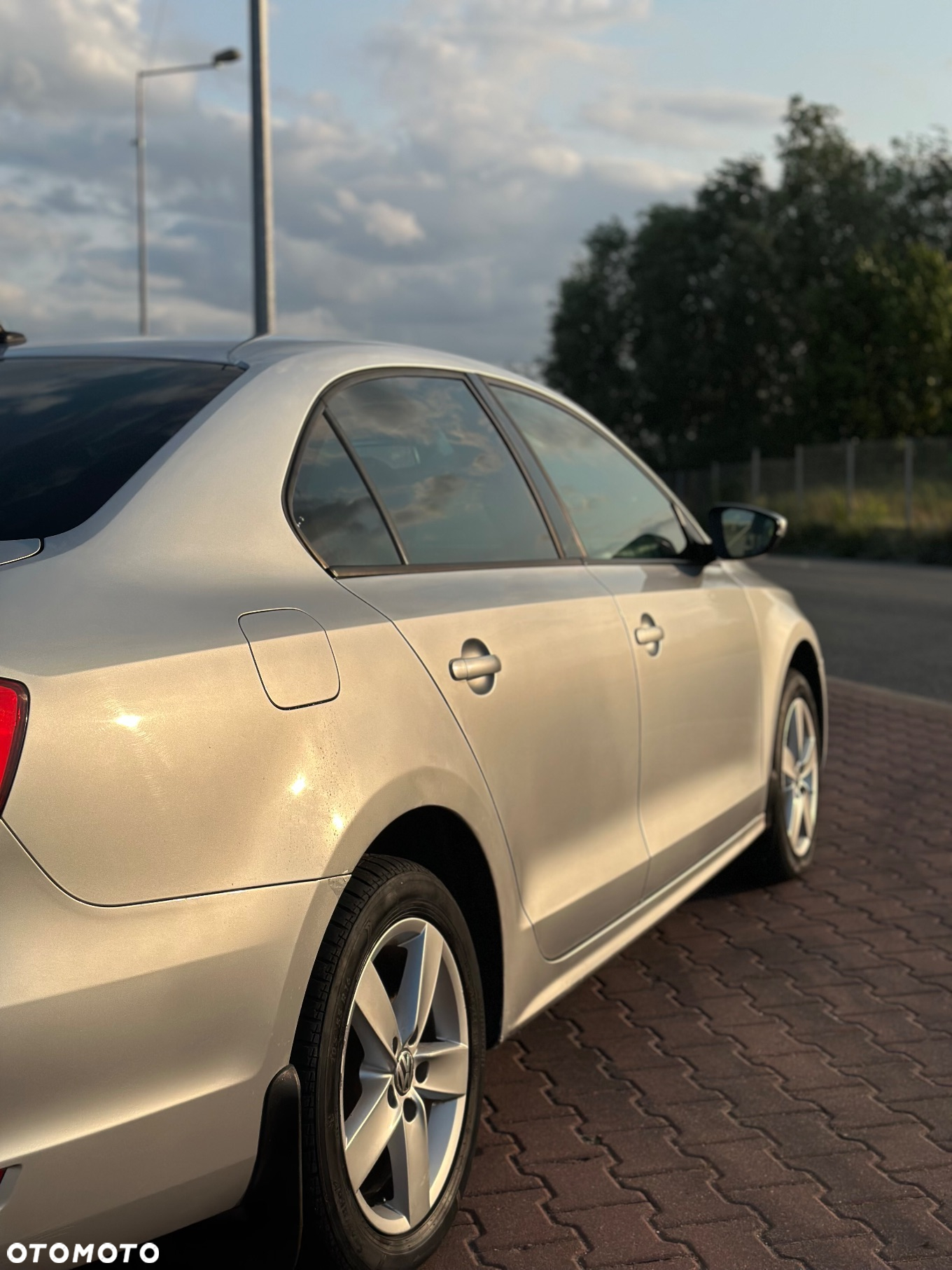 Volkswagen Jetta 1.6 TDI Highline - 25